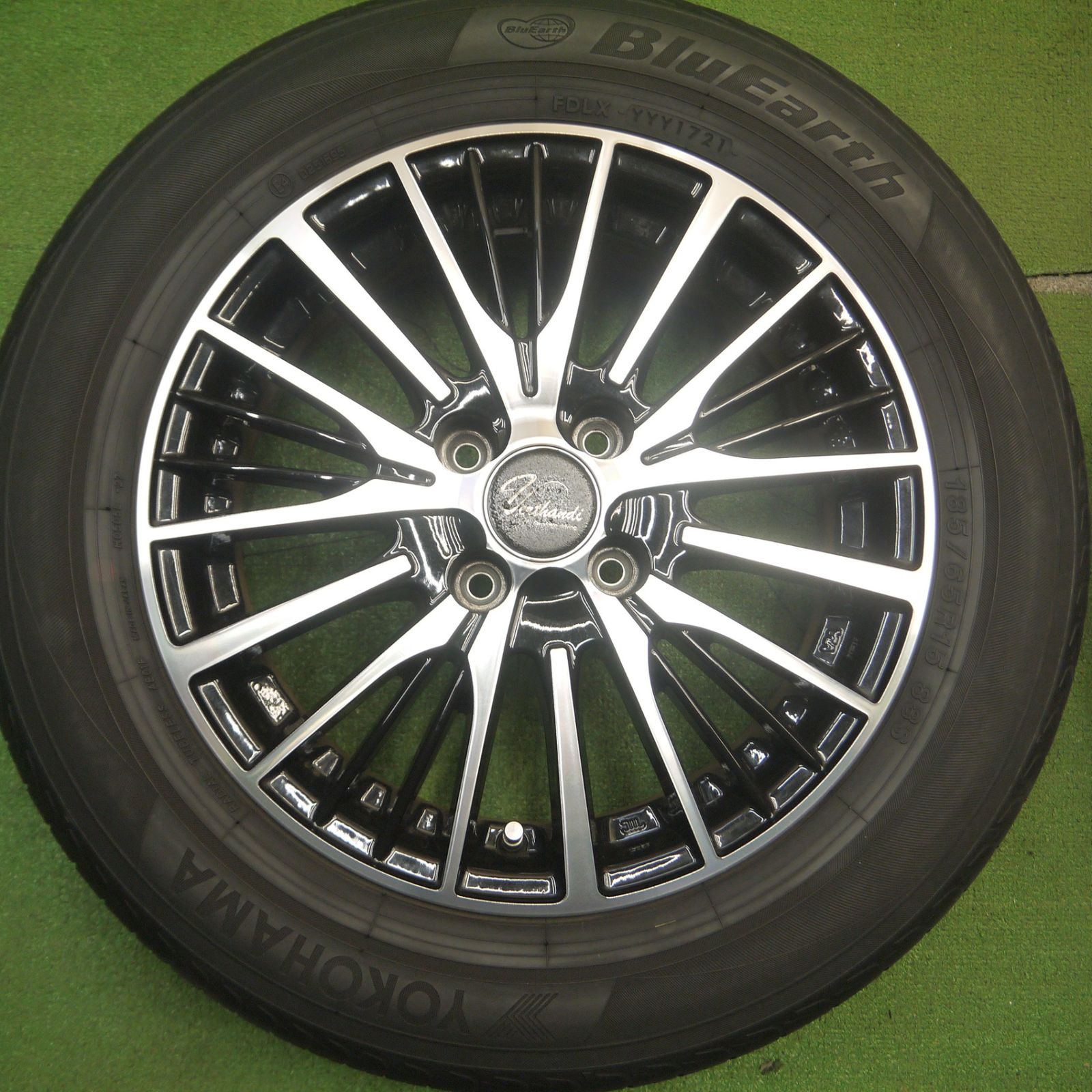 ヴェルサンディ 15インチ EG01 195/65R15 プリウスなど ホイール・タイヤ・15インチ 30プリウス(後期)純正・ご成約