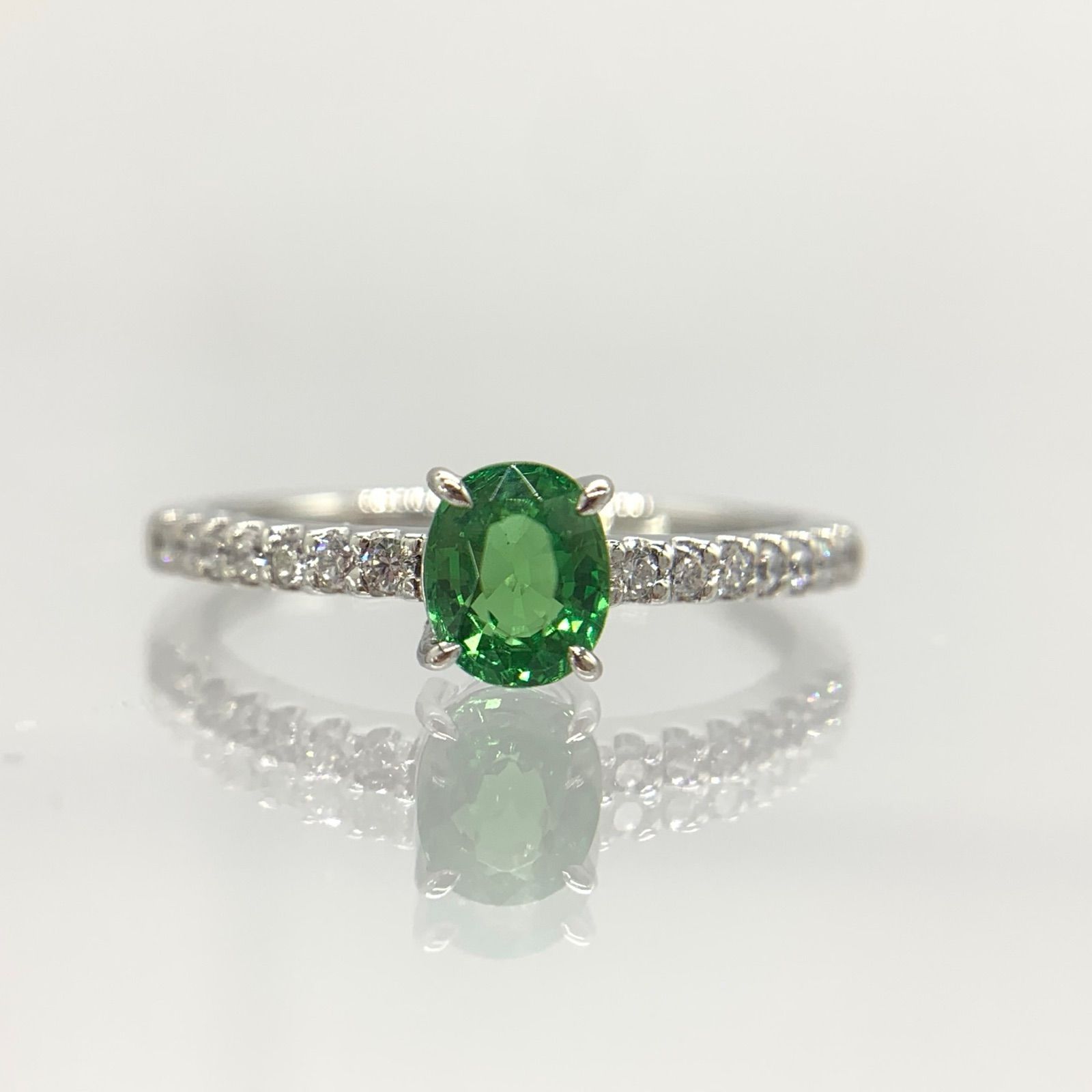 PT900 ツァボライト 0.80 ダイヤモンド ガーネット リング 鑑別 Pt900 グロッシュラー・ガーネット ダイヤモンド リング ( 鑑別書付