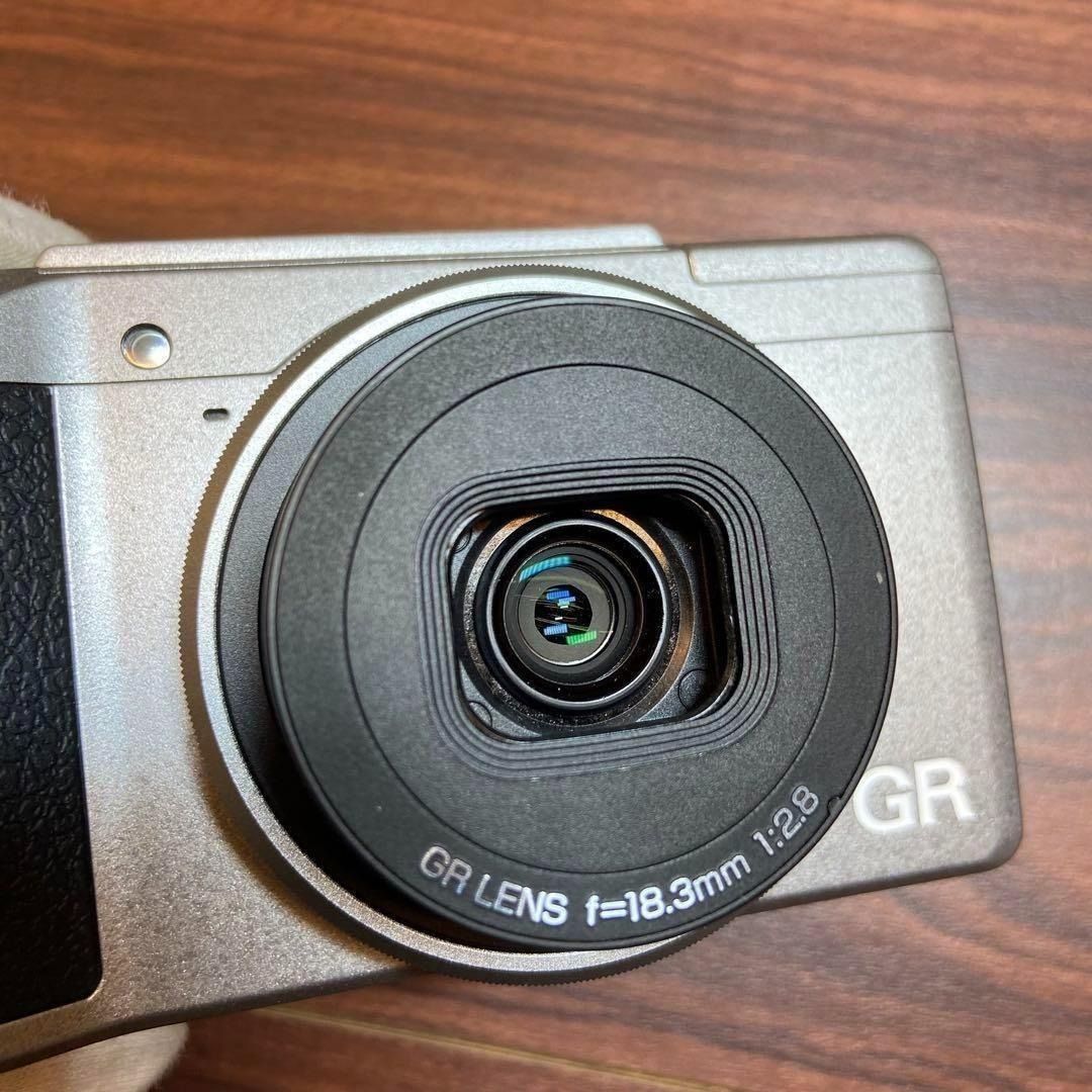 RICOH GR Ⅱ Silver edition デジカメ ほぼ新品 3446 - メルカリ