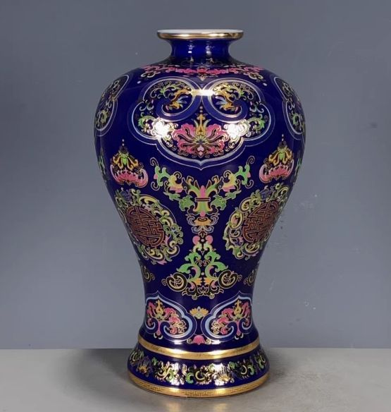 乾隆藍釉琺瑯彩花卉梅瓶 工芸品 美術品 置物