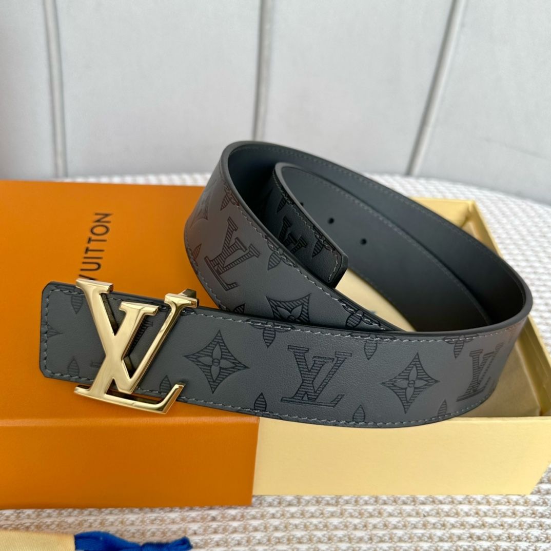 新品 LOUIS VUITTON ベルト LV イニシャル リバーシブル 金