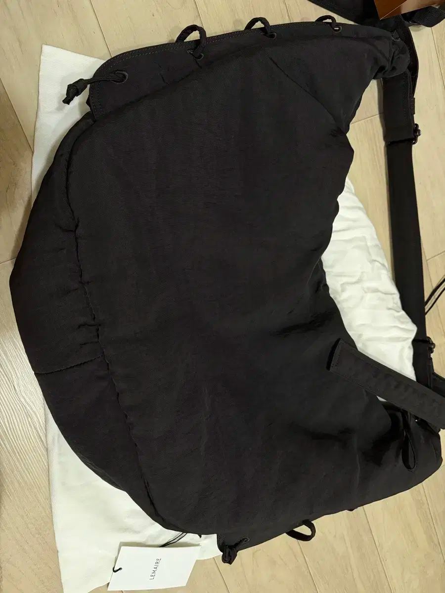 LEMAIRE ルメール ソフト Game Bag ラージ ダークチョコレート