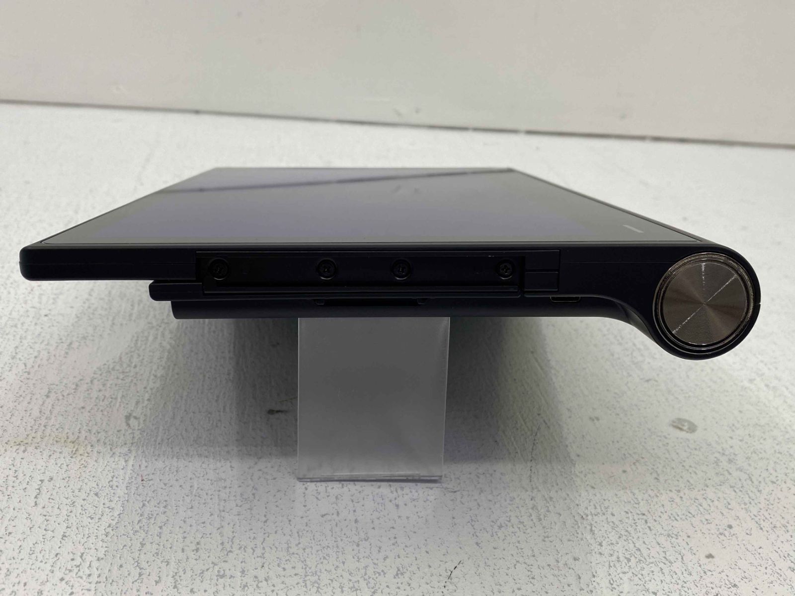 ポータブルマルチメディアモニター