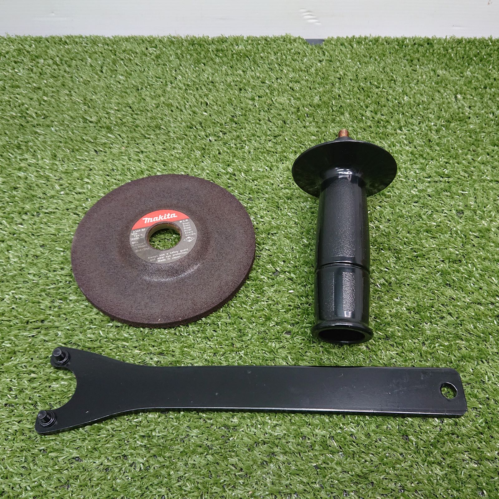 ほぼ♥品 マキタ 9535CB 125mm電子ディスクグラインダ 2610