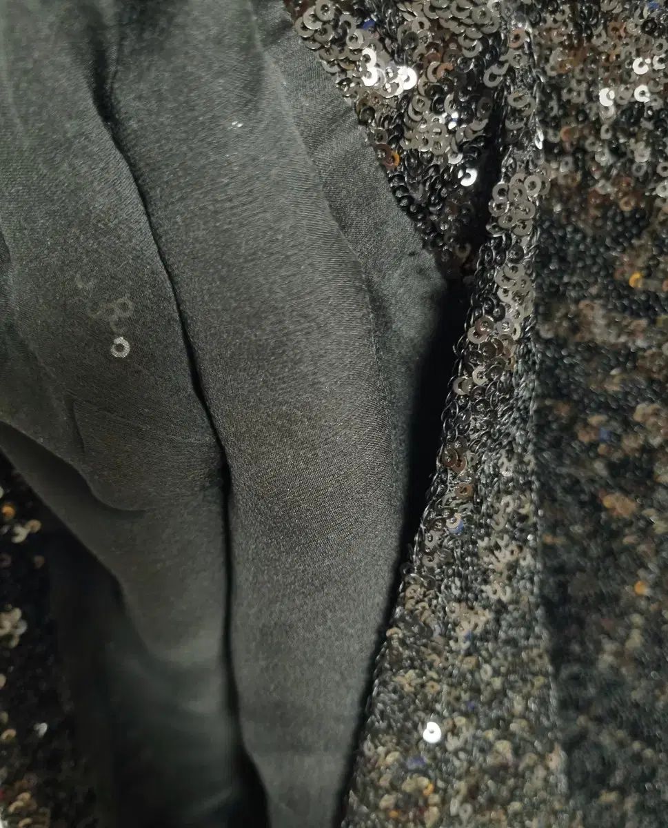 正規品 Moschino(モスキーノ) スパンコール ノースリーブ