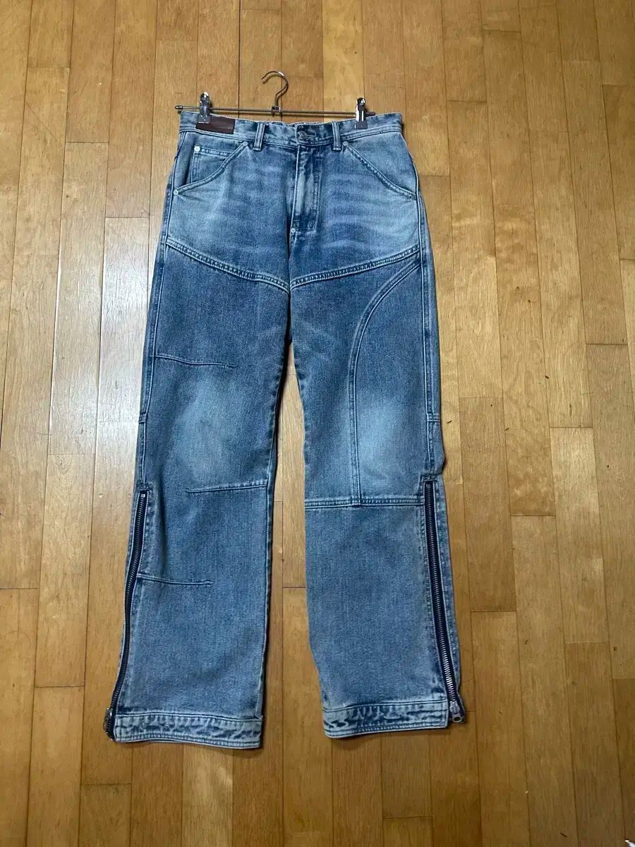 ANDERSSON BELL(アンダースンベル)のLOVE PRINTED DENIM TROMPE