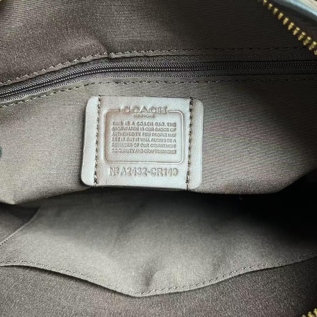 新品未使用 COACH コーチ ショルダーバック シグネチャー ダーク 新品未使用 COACH コーチ ショルダーバック シグネチャー ダーク