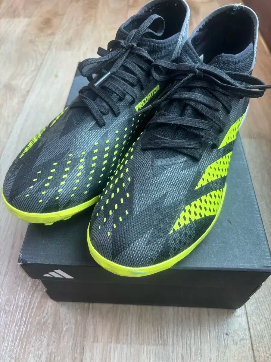 サッカーシューズ