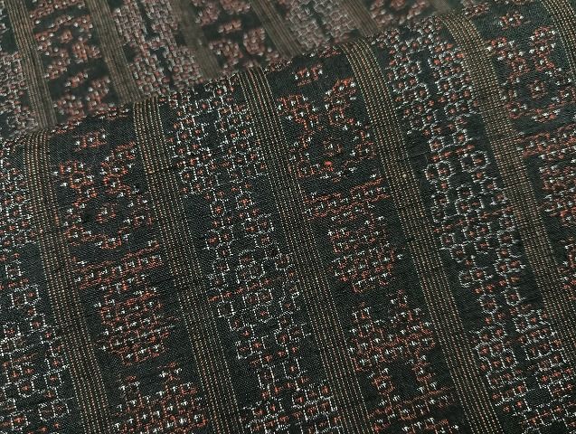 平和屋着物○本場結城紬 重要無形文化財 100亀甲 間道 正絹 逸品 未