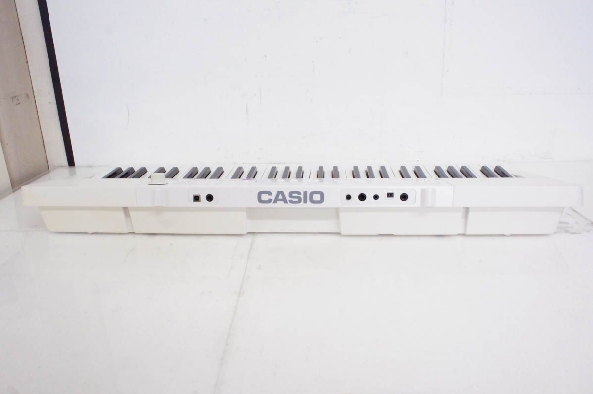 中古】CASIOカシオ 光ナビゲーションキーボード LK-122 電子キーボード