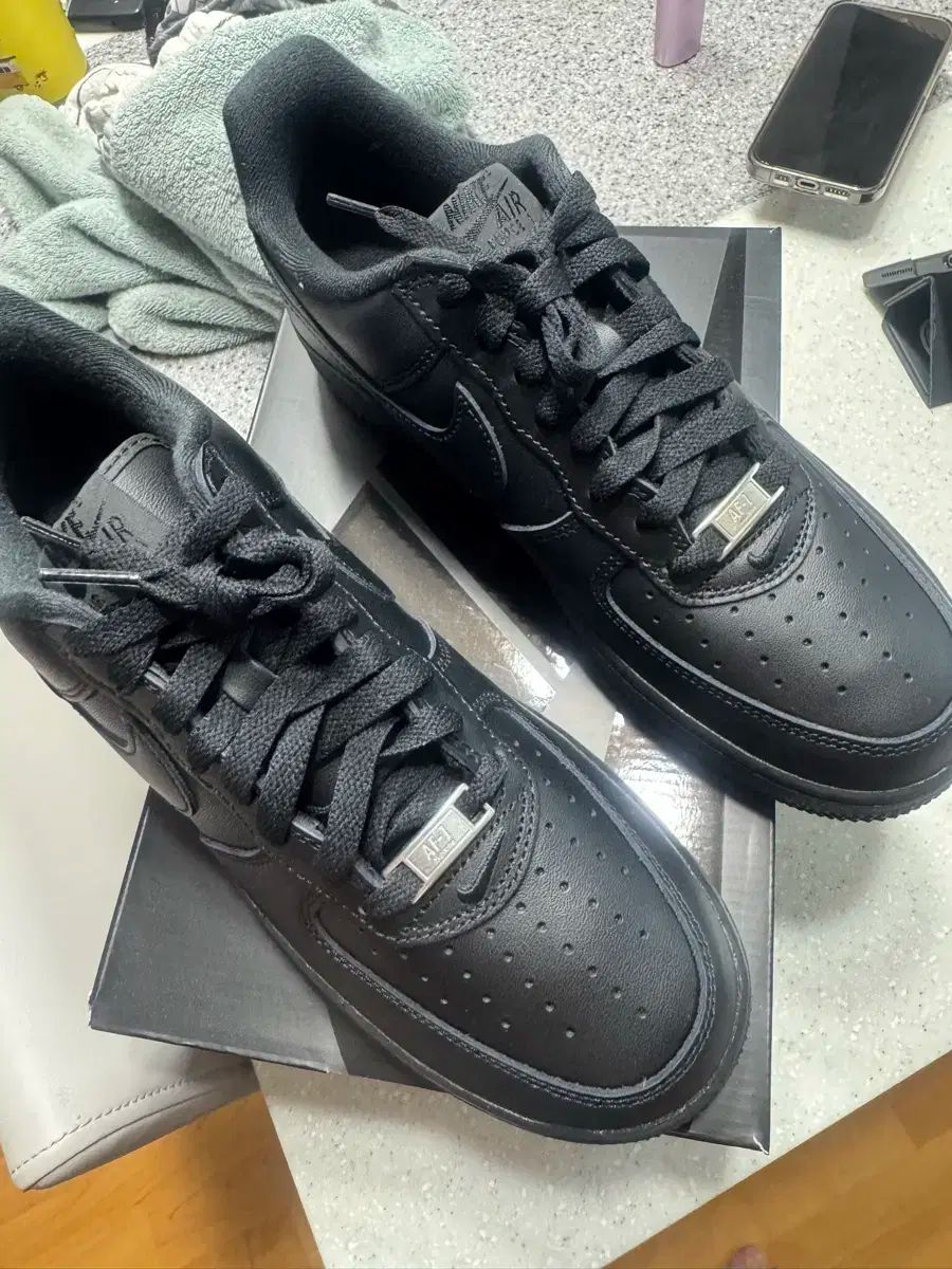 Supreme シュプリーム