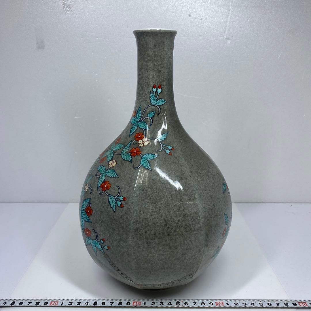 今泉今右衛門 色鍋島薄墨草花文花瓶