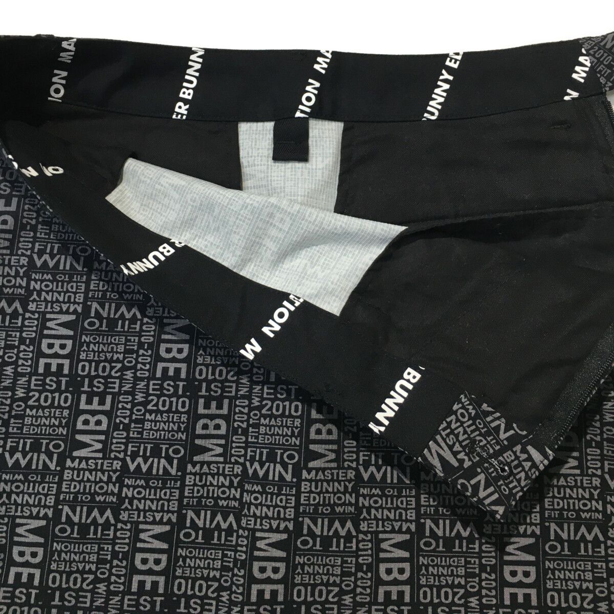 XS