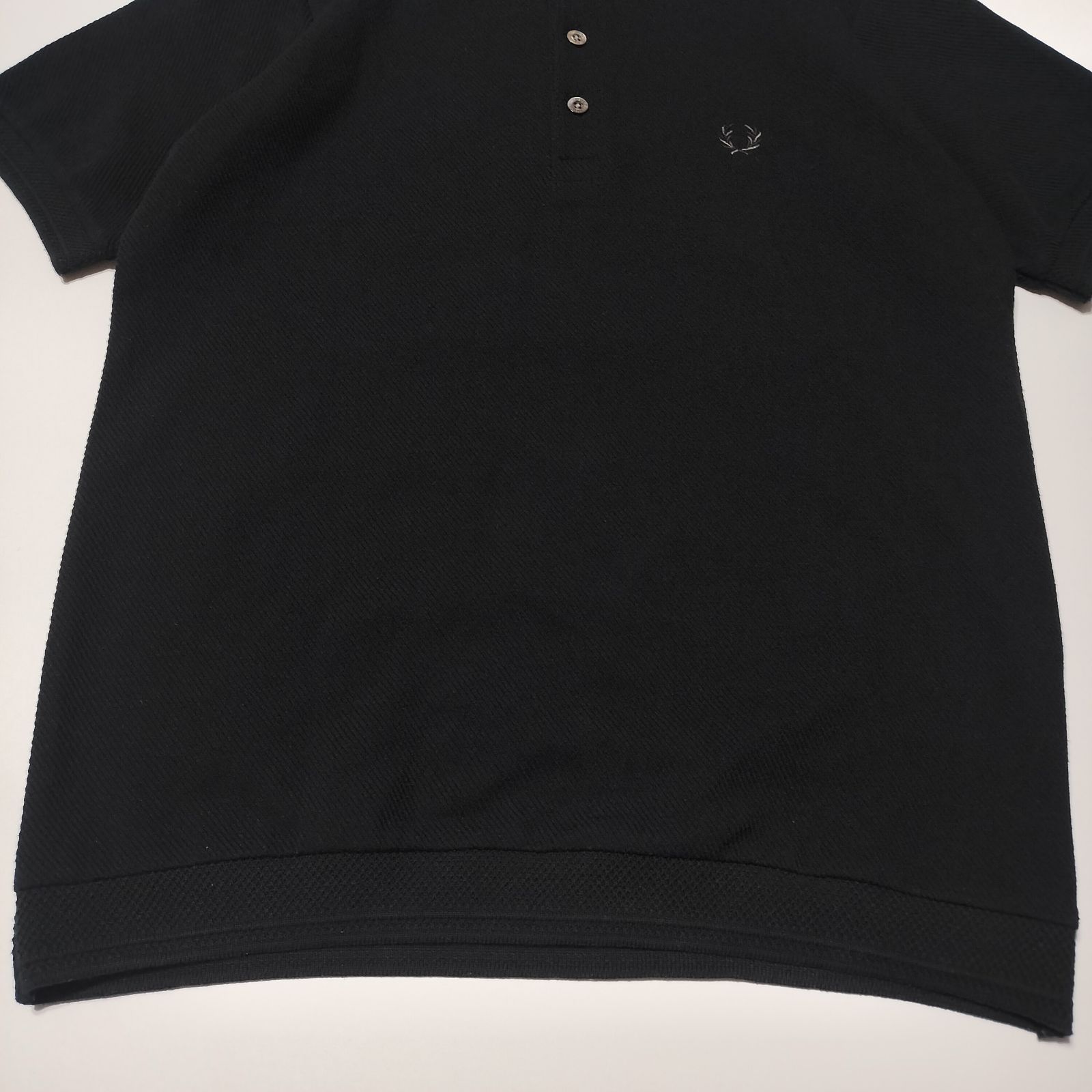 専用　FRED PERRY 刺繍ロゴ　リブライン  ポロシャツ117 FRED PERRY フレッドペリー ワンポイントロゴ 刺繍 ポロシャツ M