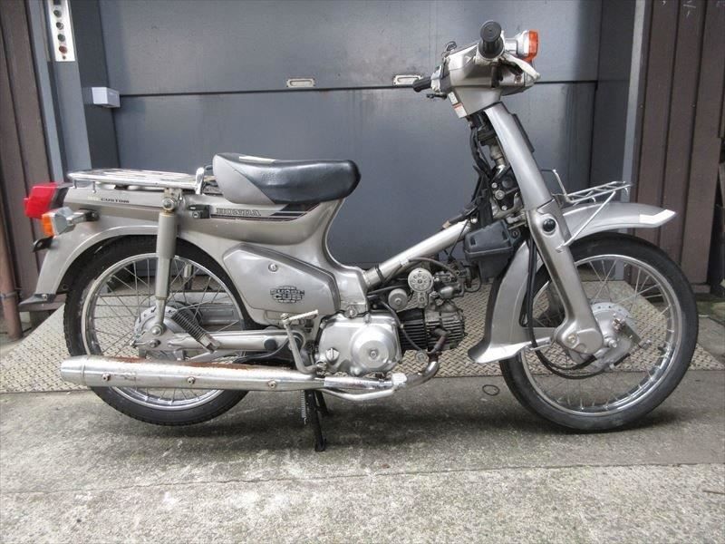 HONDA C90カスタム（HA02) 純正フロントフェンダー スーパーカブ 12V CUSTOM C50 C70 C90 ホンダ　(23-0901-5)