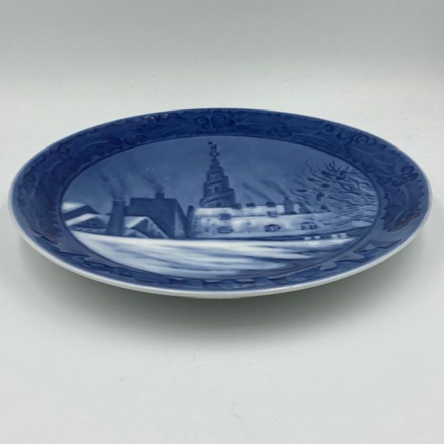 二級品】ロイヤルコペンハーゲン イヤープレート 1917年 「Tower of