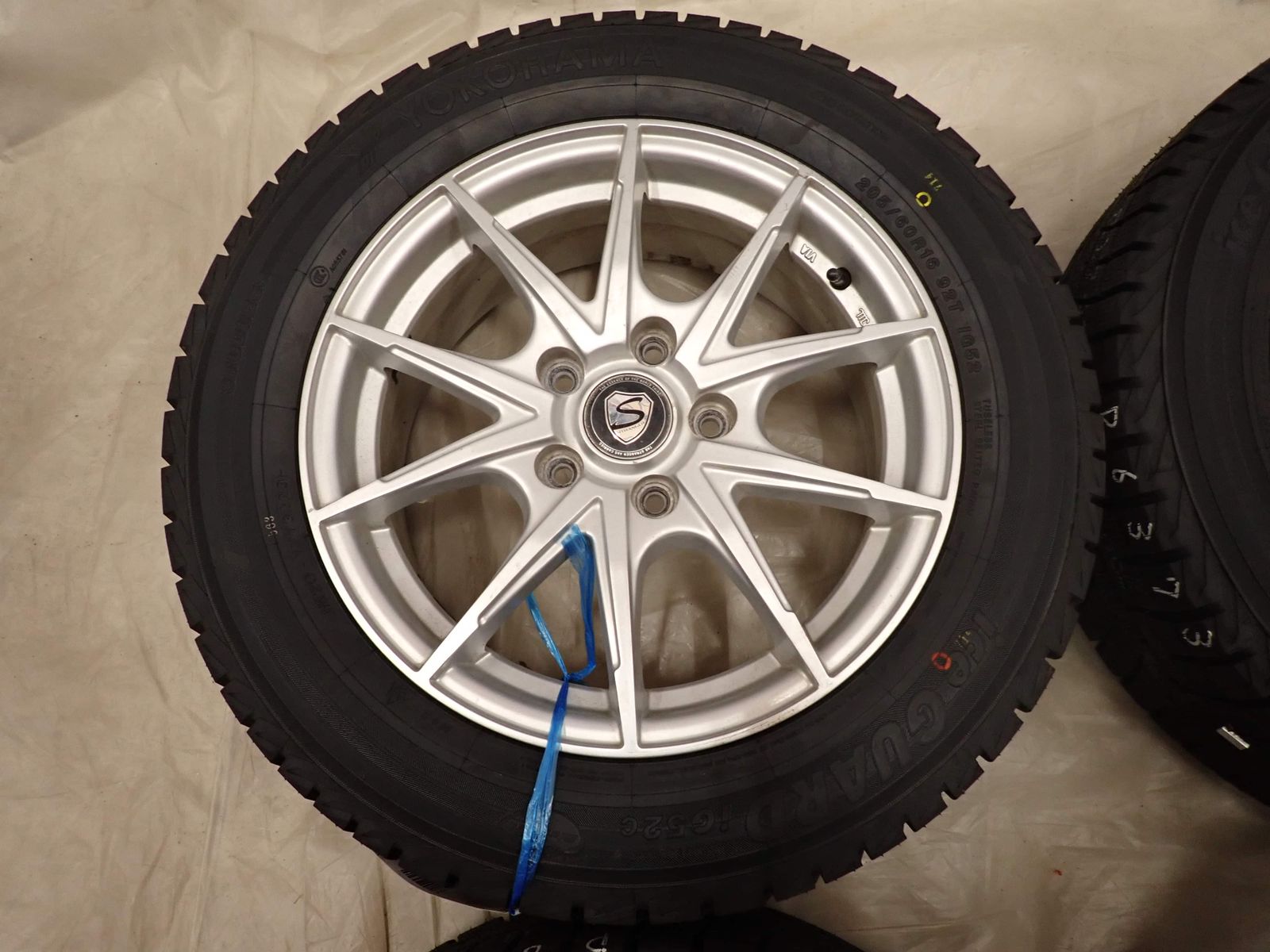 冬 製 4本 会社宛 205 60R16×6.5J 92T ヨコハマ アイスガード IG52C アルミ エスクァイア ノア ラフェスタ NO D6373 FFCRYSTALESIA_COM