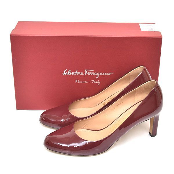 Ferragamoエナメルパンプス7.5-