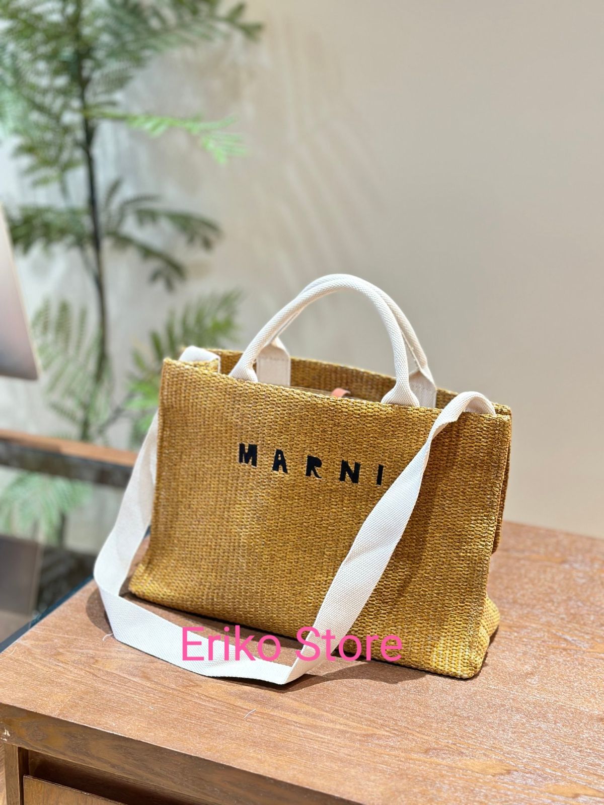 新品未使用MARNI マルニ トートバッグかごバックスモール ショルダー付き