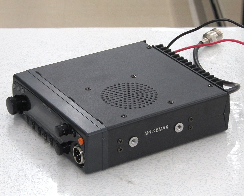 ジャンク品 KENWOOD ケンウッド TM-702 144|430MHz帯FMモービル機 無線機器 現状品