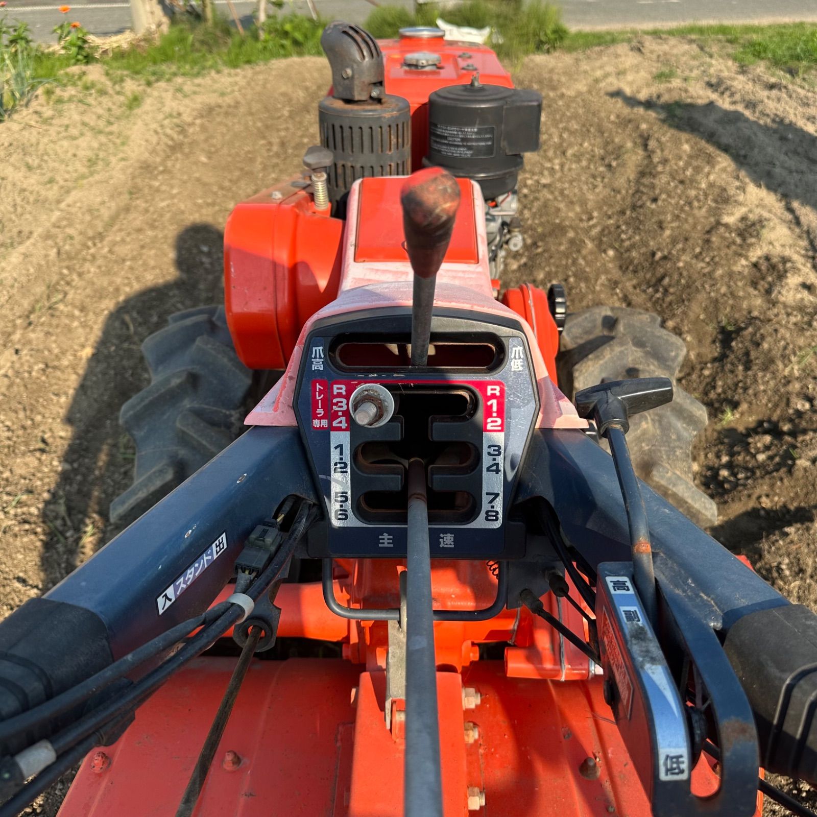 ディーゼル耕運機