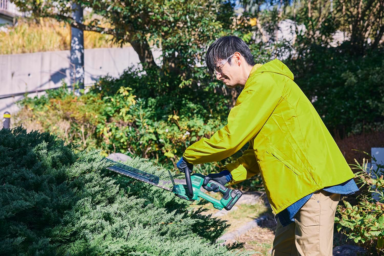 HiKOKI ハイコーキ 18V 充電式 ヘッジトリマー 植木バリカン 刈り込み幅 350mm 切断径15mm 蓄電池 充電器別売り CH1835DA NN