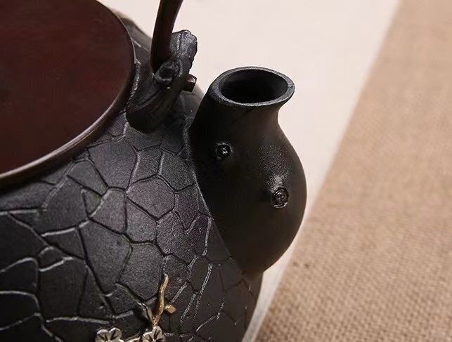 素肌鉄瓶