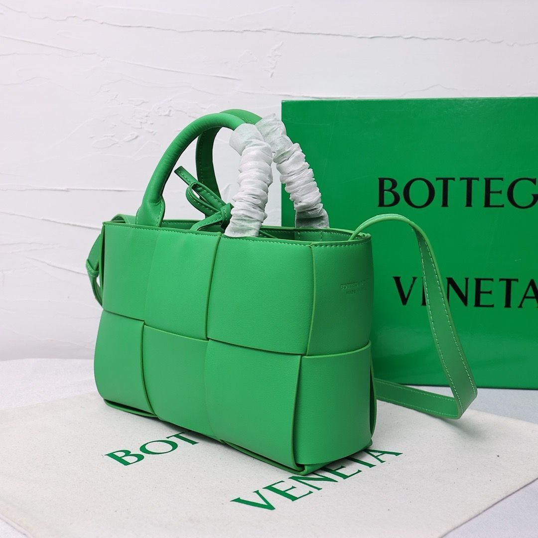 ✨美品✨BOTTEGA VENETA ミニ アルコ トートバッグ 選べる4色 - メルカリ