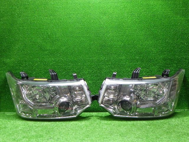 デリカHID ヘッドライト 左右 バラスト付き KOITO 100-87918 デリカD:5