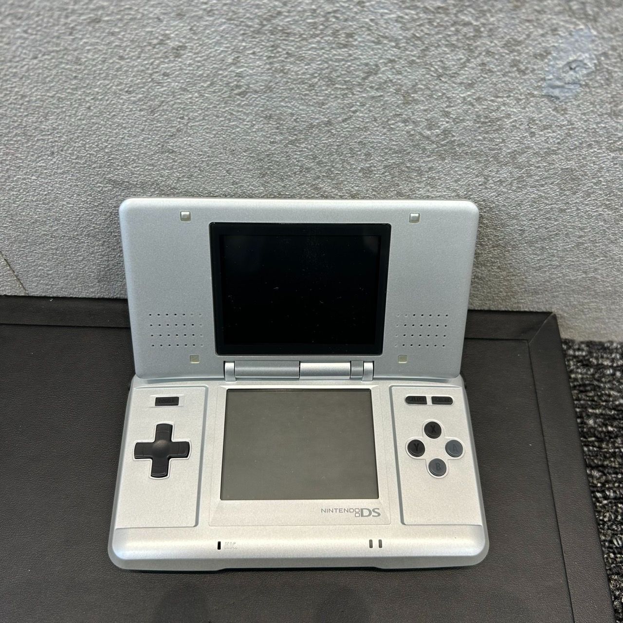 稼動品】 初代 ニンテンドーDS 本体 NTR-001 シルバー 銀 KGID - メルカリ