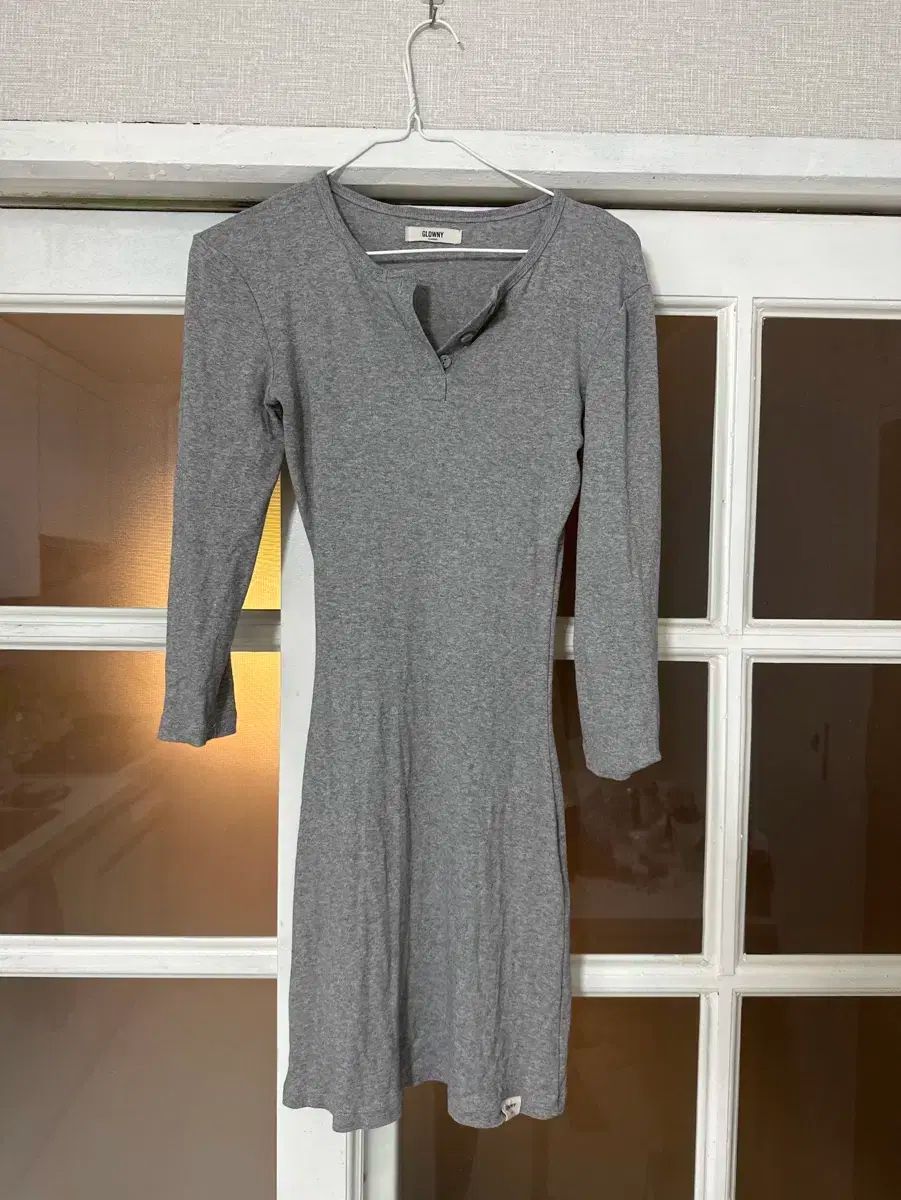 glowny mini dress ワンピース GLOWNY GIRLFRIEND SLEEVELESS MINI