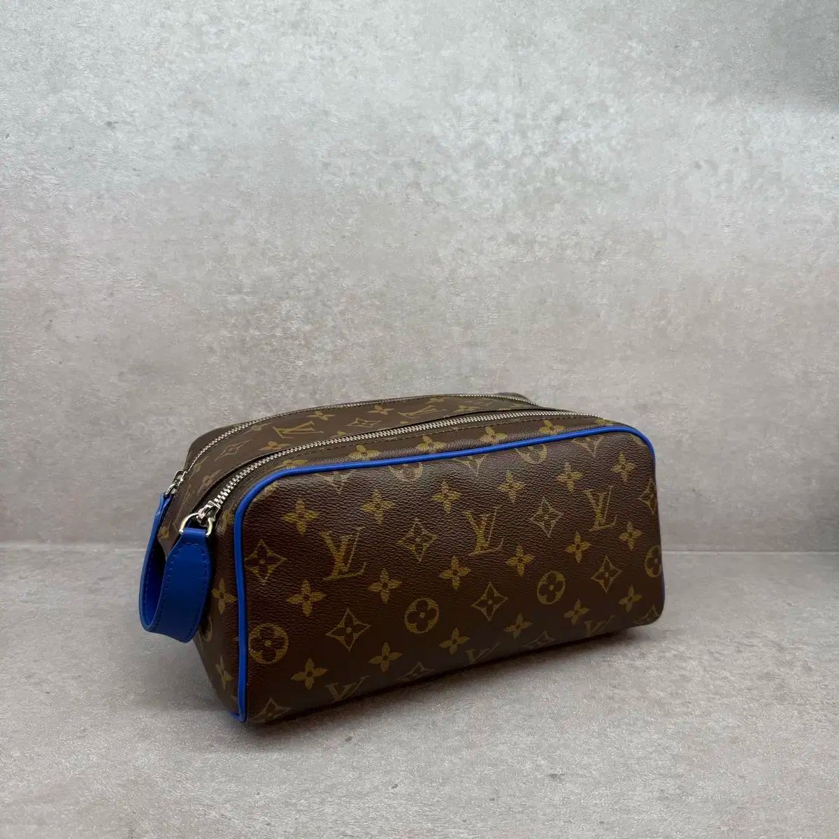 Louis Vuitton ルイヴィトン ドープ キット モノグラム マカサー ブルー m46763