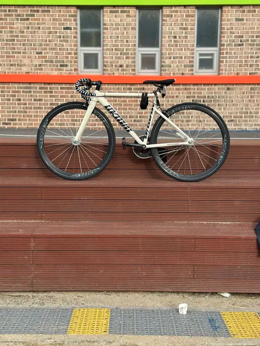 UNKNOWN BIKE CO