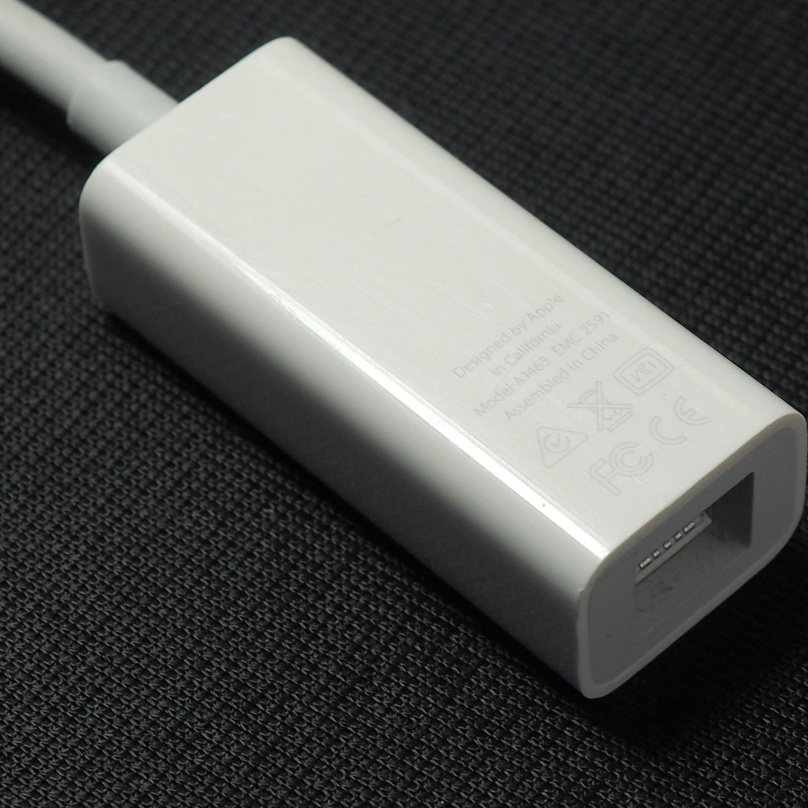アップル A1463 EMC2591 Apple Thunderbolt to FireWire 800 Adapter Dongle A1463