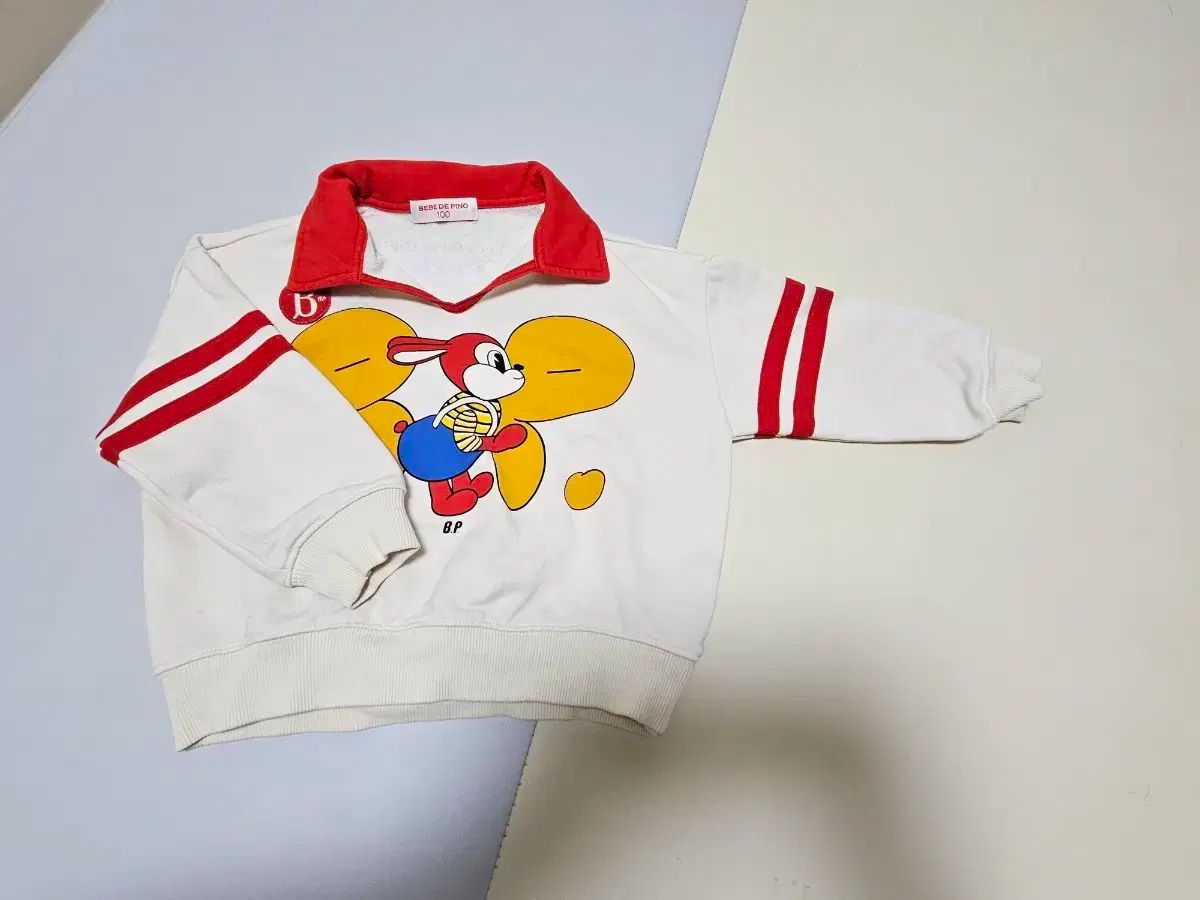 【雷市場（ポンジャン）商品韓国直送】 BEBE DE PINO(ベベデピノ) 100 襟付きスウェットシャツ