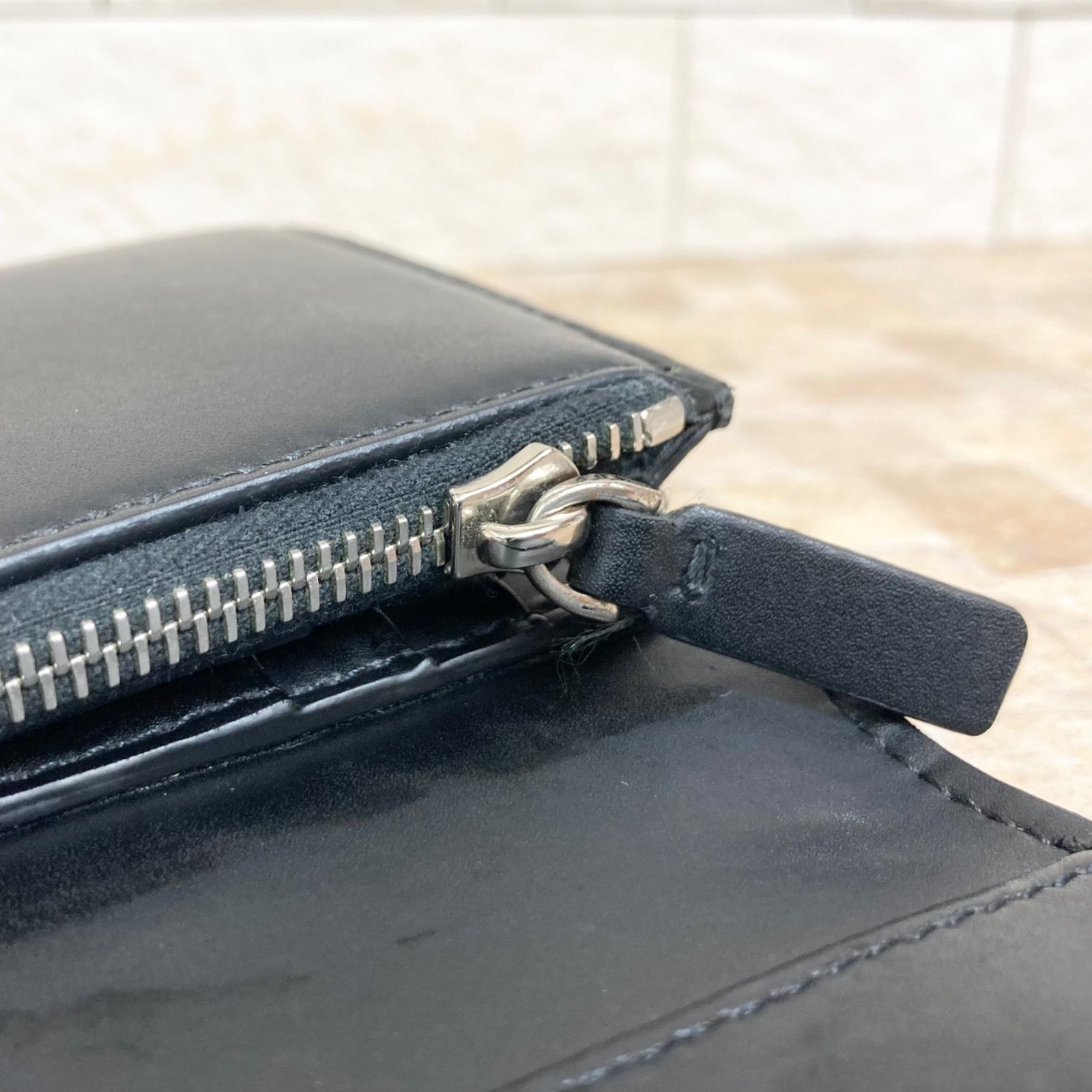 VALENTINO ヴァレンティノガラヴァーニ 3つ折り財布 カーフレザー