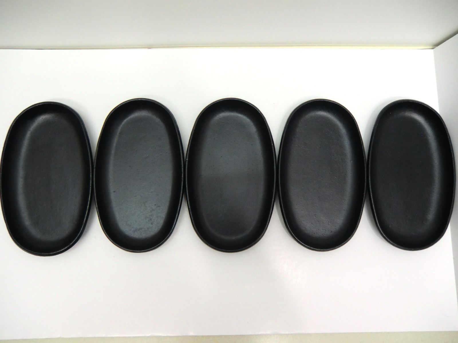 新品未使用 ishigaki 小判型　ステーキ皿 5セット 未使用保管品】ISHIGAKI 小判型ステーキ皿 24㎝ 5組セット