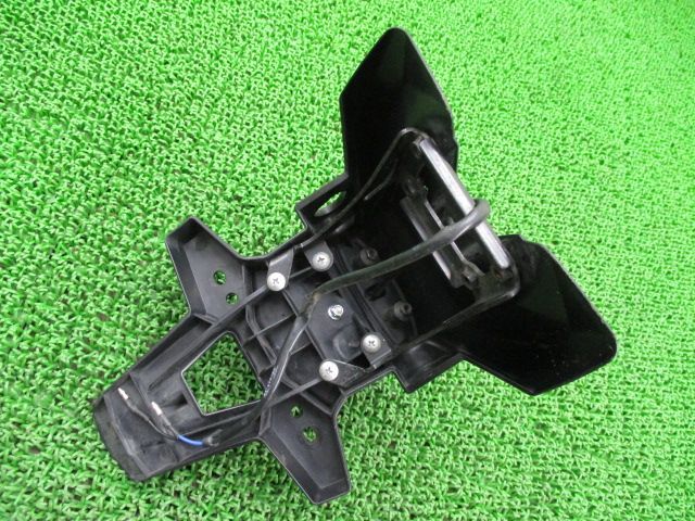 MT-09 リアフェンダー 1RC ヤマハ 純正 中古 バイク 部品 RN34J 割れ欠け無し 品薄 希少品 車検 Genuine