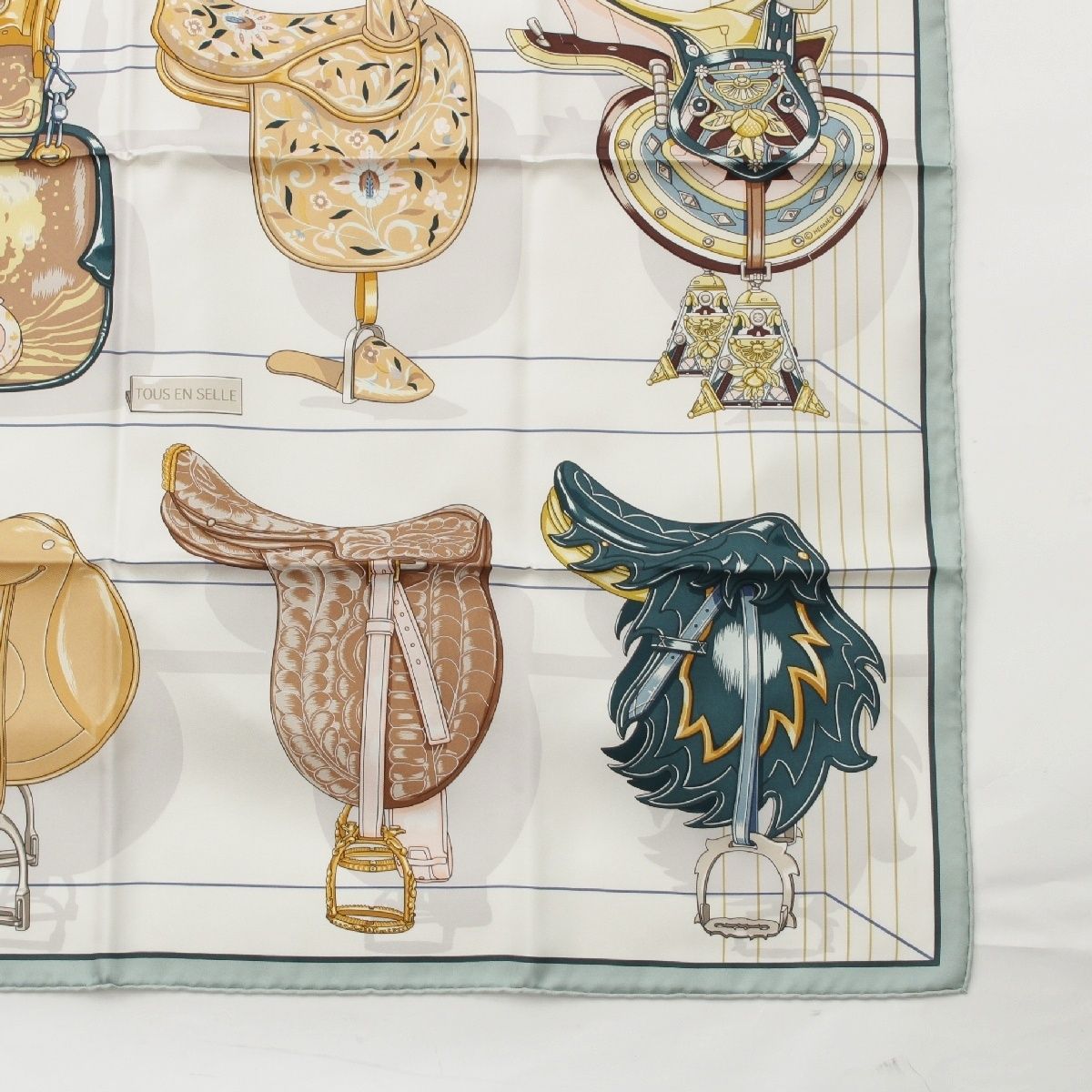 エルメス カレ90 シルク TOUS EN SELLE すべては鞍の中に スカーフ