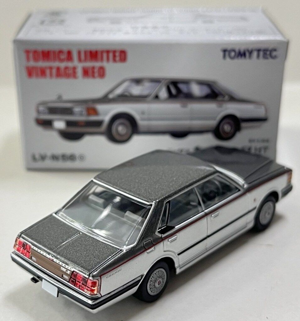 TOMYTEC セドリック HT ターボ　エクセレンス 83年式　シルバー トミーテック TOMICA LIMITED VINTAGE NEO ニッサン セドリック