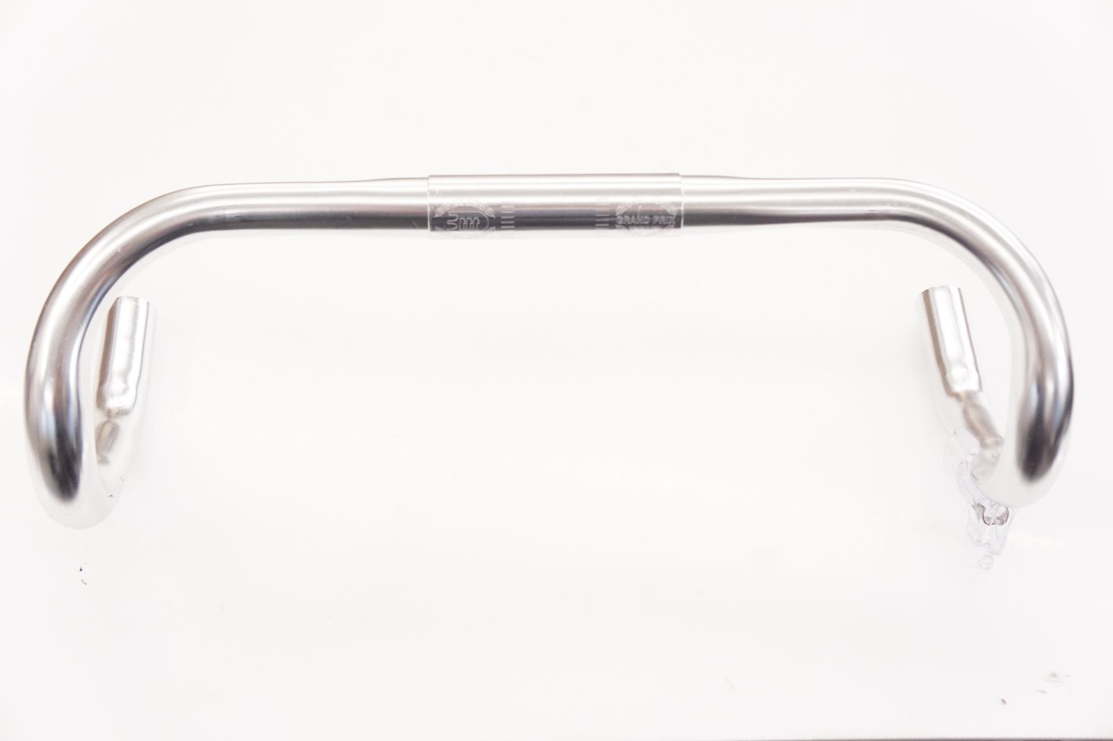 3T 「スリーティー」 GRAND PRIX φ26.0 400mm ハンドル / バイチャリ浦和ベース