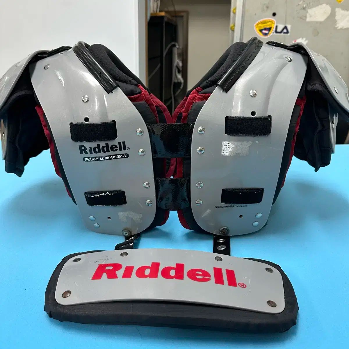 美品⭐️アメリカンフットボール用ショルダーパッド アメフト用ショルダーパッド本体│アメフト用品専門店 QB CLUB