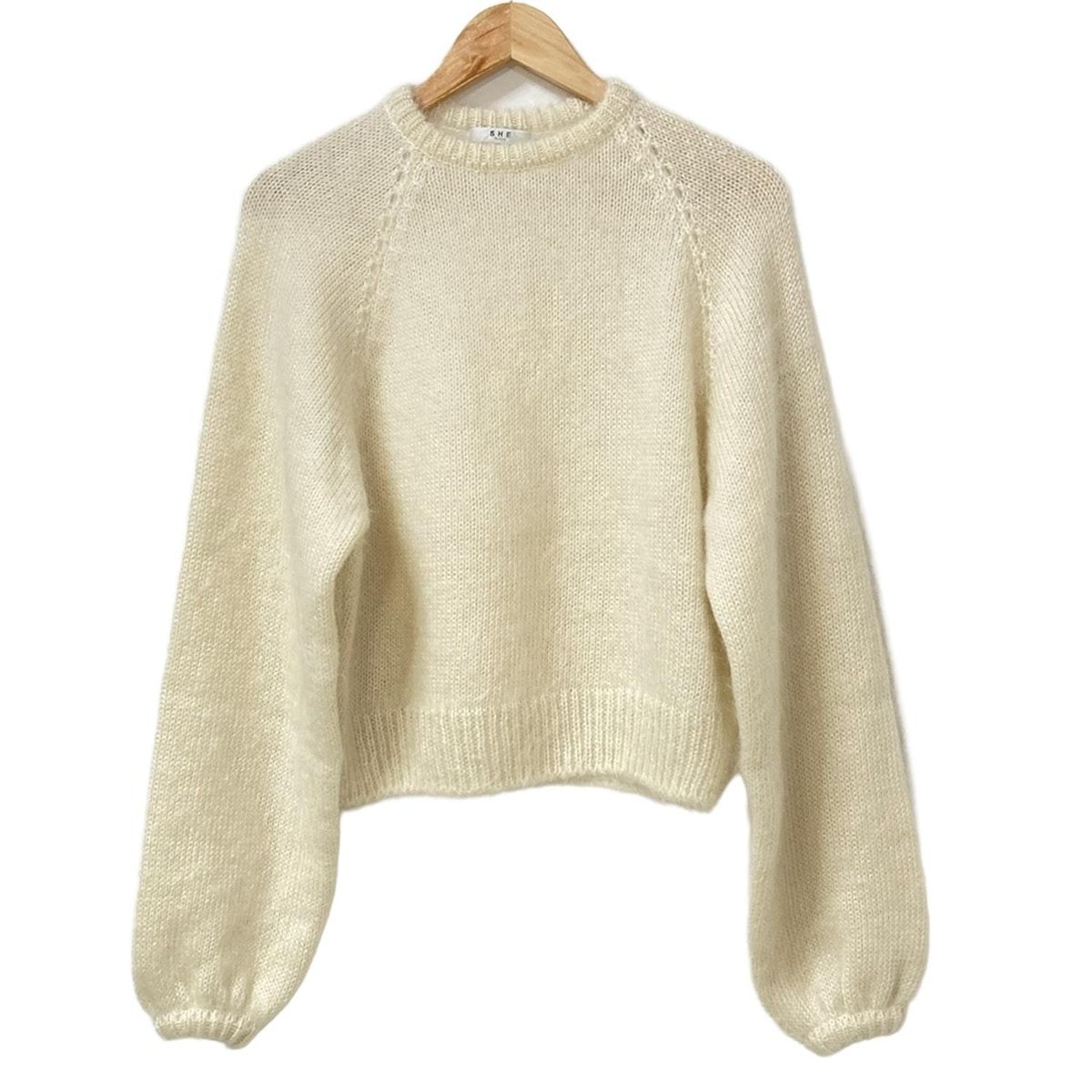 SHE Tokyo(シートーキョー) 長袖セーター サイズF レディース美品  - アイボリー クルーネック/シルク/モヘア SHE Tokyo(シートーキョー) 長袖セーター サイズF レディース美