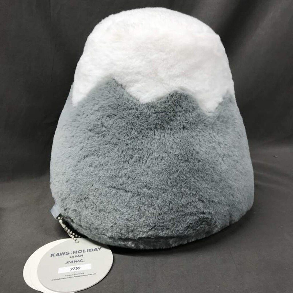 KAWS KAWS:HOLIDAY JAPAN MOUNT FUJI PLUSH [GREY]