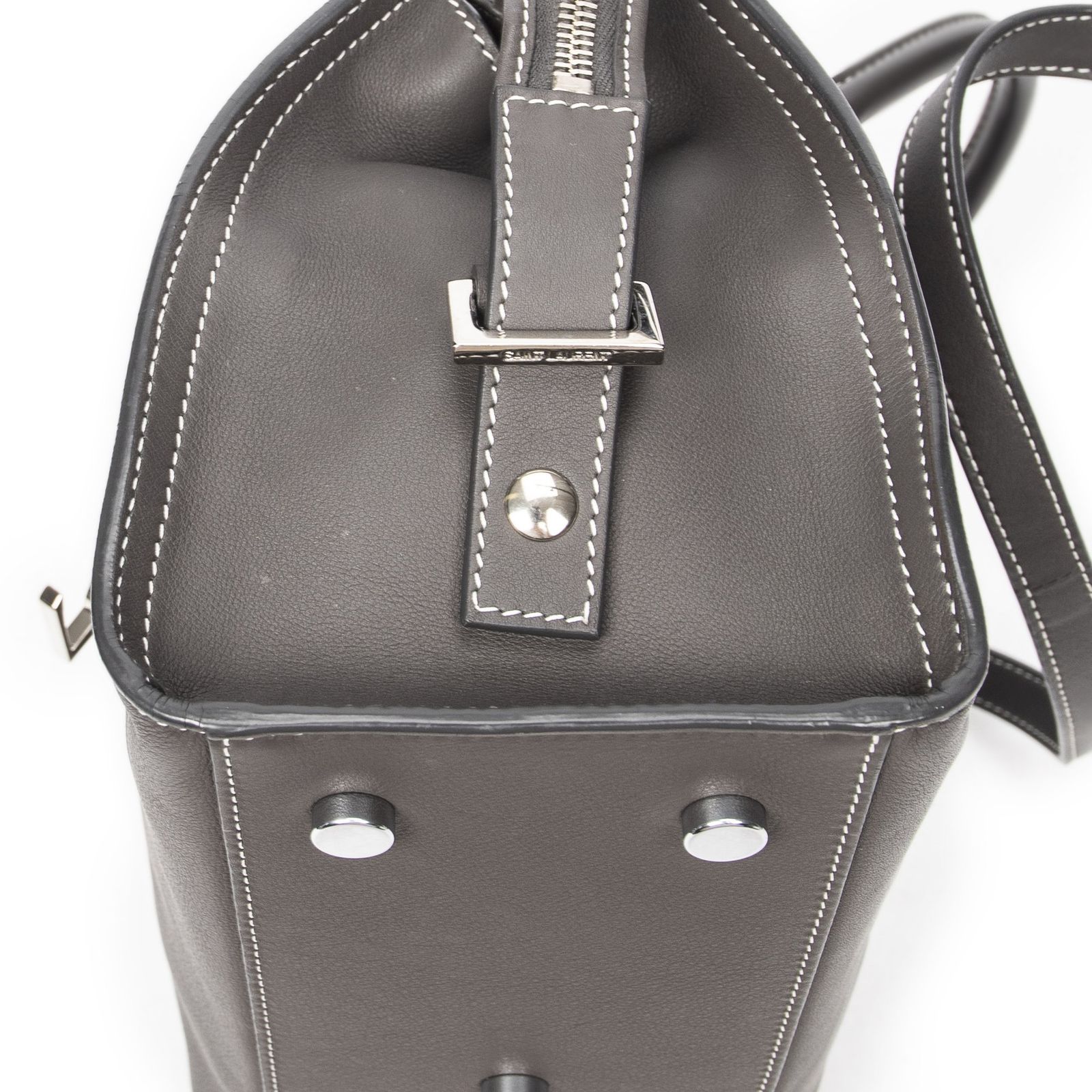 イヴサンローラングレーカーフスキンレザーA