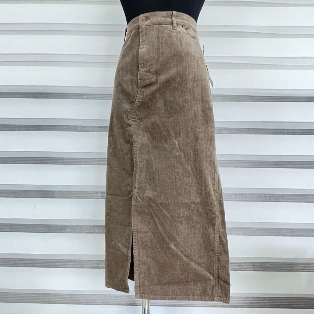 Free shipping. Brand new with tags. JEZEBEL corduroy long skirt, size XL. Women's clothing. Greige. DRIFTWOODL/900884