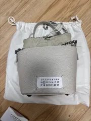2025年最新】maison margiela バッグ 5acの人気アイテム - メルカリ