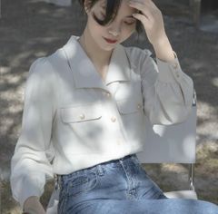新品　襟付きトップス　クラシカル　韓国　ホワイト　白　シャツ　きれいめ