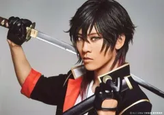 【中古】生写真(男性) 牧島輝(大倶利伽羅)/戦闘ver.・2Lサイズ・キャラクターショット・「ミュージカル『刀剣乱舞』 ～三百年の子守唄～」/CD「刀剣男士 formation of 三百年『鼓動』」大倶利伽羅メインパッケージ (予約限定盤F) 公式通販3社