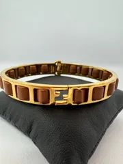 【中古】 FENDI （フェンディ） FFﾛｺﾞ ﾚｻﾞｰﾁｪｰﾝ ﾊﾞﾝｸﾞﾙ 小物 ﾌﾞﾚｽﾚｯﾄ/ﾊﾞﾝｸﾞﾙ/ｱﾝｸﾚｯﾄ  ﾌﾞﾗｳﾝ ｺﾞｰﾙﾄﾞ Goldのサムネイル